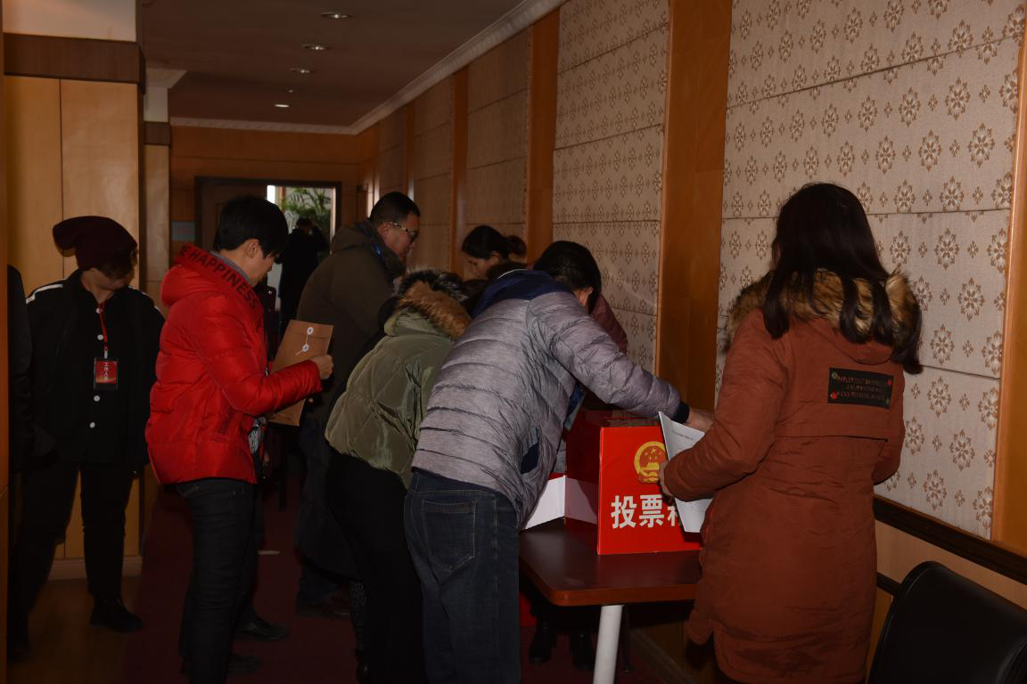 江西長運股份有限公司黨委副書記、董事會秘書吳隼被補選為南昌市西湖區(qū)第十六屆人民代表大會代表