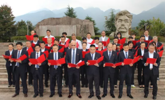 上饒汽運(yùn)開展“重溫歷史、感悟初心”主題黨日活動