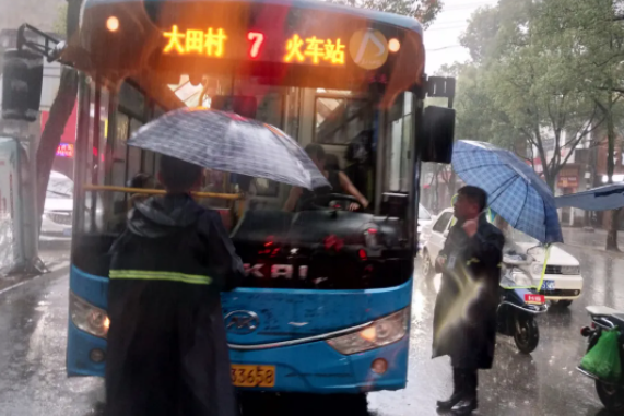 樂平長(zhǎng)運(yùn)全力防汛 確保運(yùn)輸安全