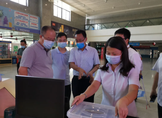 傅曉軍一行督導(dǎo)南昌長途汽車站、徐坊客運(yùn)站疫情防控及文明創(chuàng)建工作