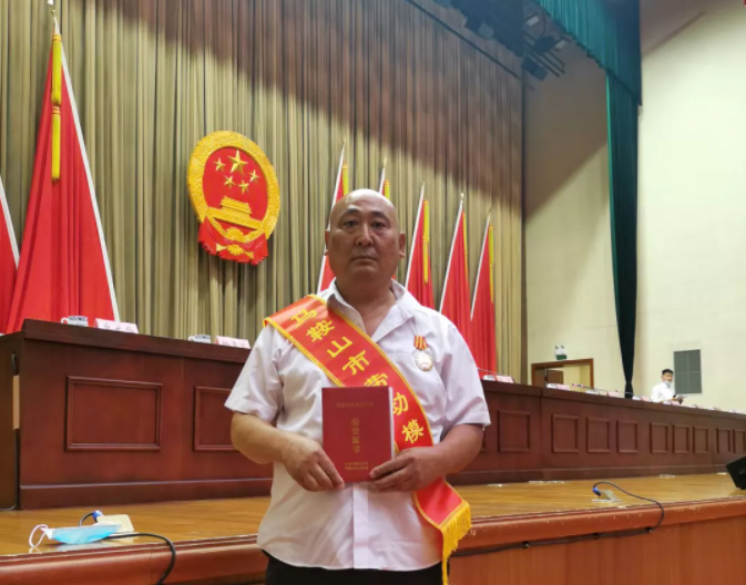 馬鞍山長客駕駛員及班組獲得市勞動模范、先進(jìn)集體榮譽