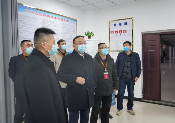 胡維泉一行蒞臨鷹潭長(zhǎng)運(yùn)、鷹潭公交督導(dǎo)安全生產(chǎn)工作