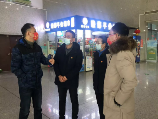 葛威敏督導(dǎo)南昌長途汽車西站春運(yùn)疫情防控、安全運(yùn)輸工作