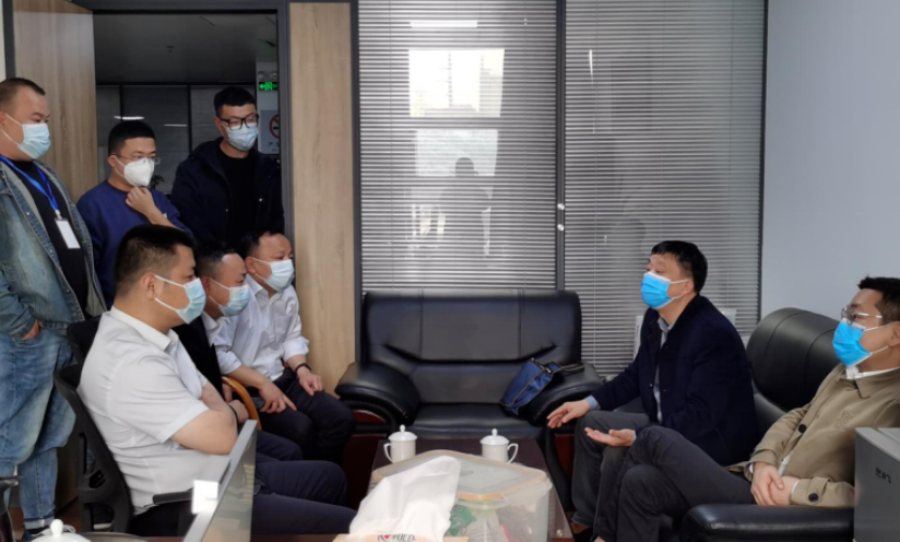 總部安管部、運營部督導(dǎo)都市城際公交疫情防控工作