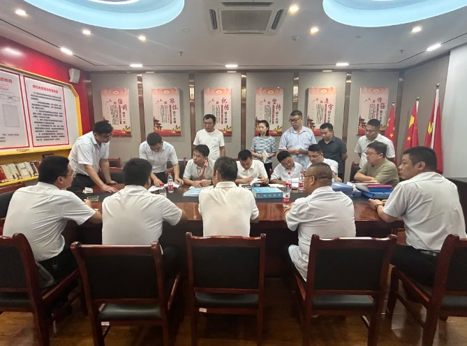 都市城際公交 南昌交投集團(tuán)安全專家檢查組檢查安全、機(jī)務(wù)工作