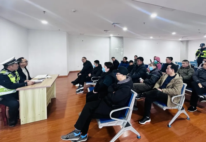 萍鄉(xiāng)長運 聯(lián)合蘆溪、上栗交警部署春運安全工作