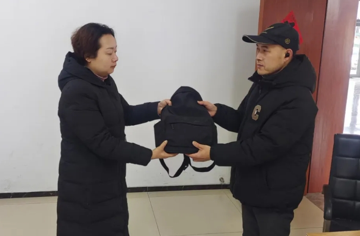 暖新聞 || ?馬鞍山長客：旅客為含山中心客運(yùn)站點(diǎn)贊