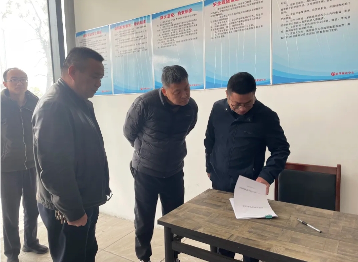 九江長(zhǎng)運(yùn)：市安防救委辦第一督導(dǎo)組在彭澤公司開(kāi)展檢查