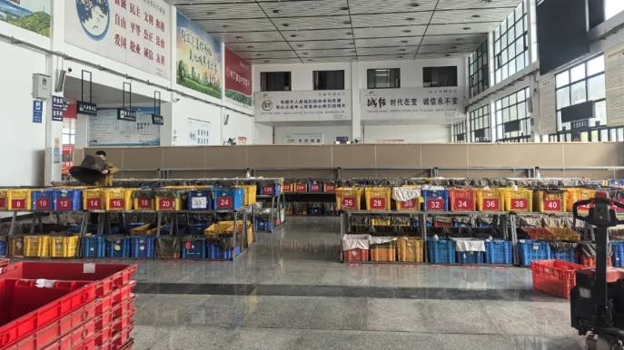 黃山長(zhǎng)運(yùn)：祁門(mén)公交攜手美團(tuán)優(yōu)選，閑置場(chǎng)地?zé)òl(fā)新活力