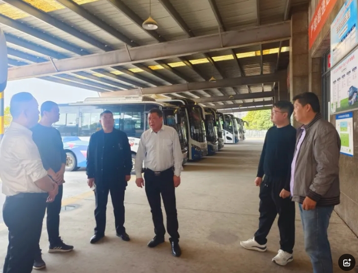 鷹潭長運(yùn)開展安全隱患月度檢查