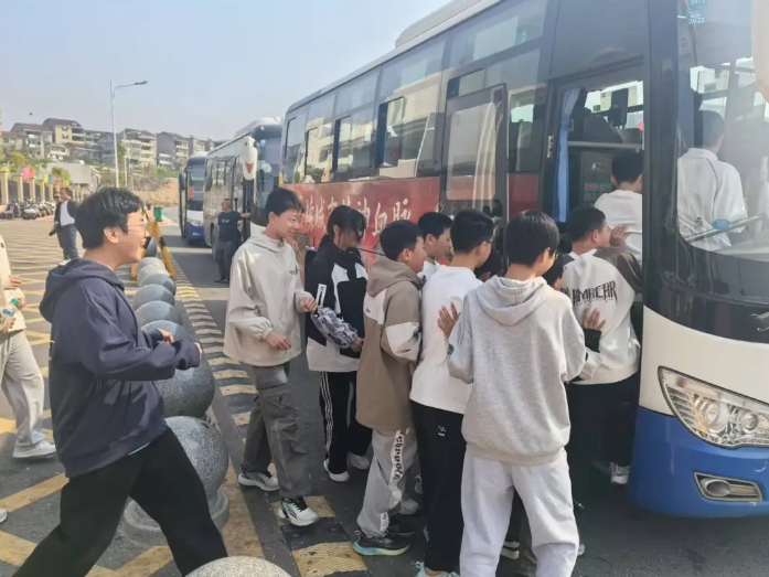 撫州長運(yùn)：青春逐夢 暖心護(hù)航