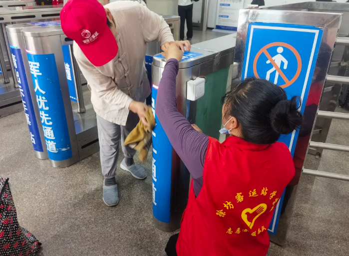 都市城際公交：弘揚雷鋒精神 踐行文明服務(wù)理念